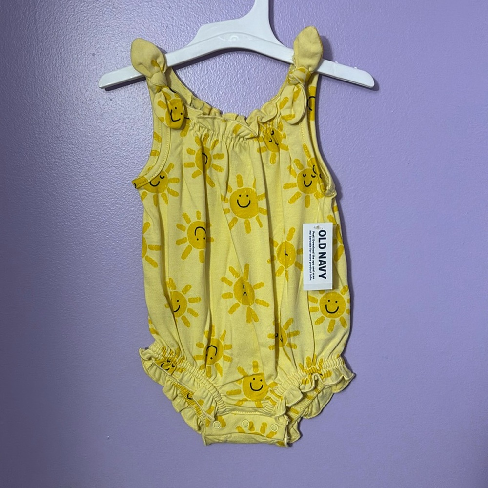 Old Navy tank top body suit size 3/6m NWT